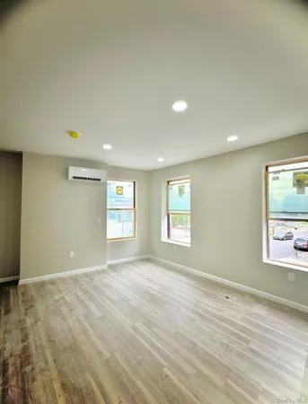 $1,500 | 199 Chambers Street, Unit 4, Newburgh, NY 12550