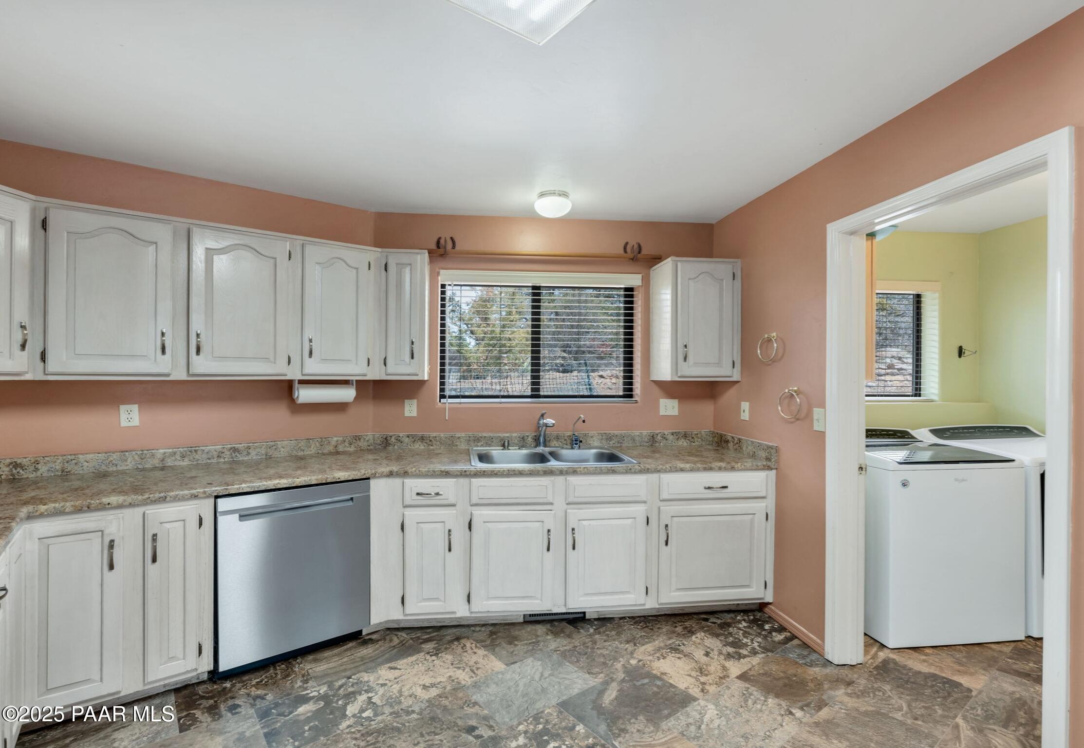 1890 Forest View Prescott, AZ 86305 - Photo 7 of 38 1890 Forest View