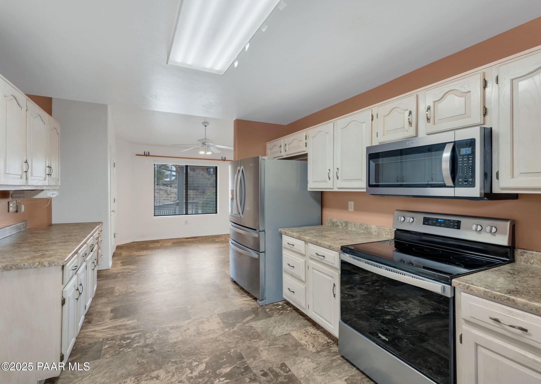 1890 Forest View Prescott, AZ 86305 - Photo 8 of 38 1890 Forest View