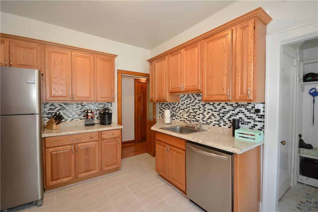 15 Fairview Road Pittsburgh, PA 15221 - Photo 9 of 25