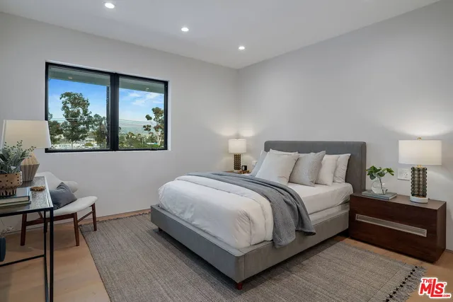 $8,500 | 2354 Riverside Drive, Los Angeles, CA 90039