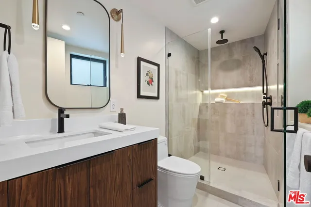 $8,500 | 2354 Riverside Drive, Los Angeles, CA 90039