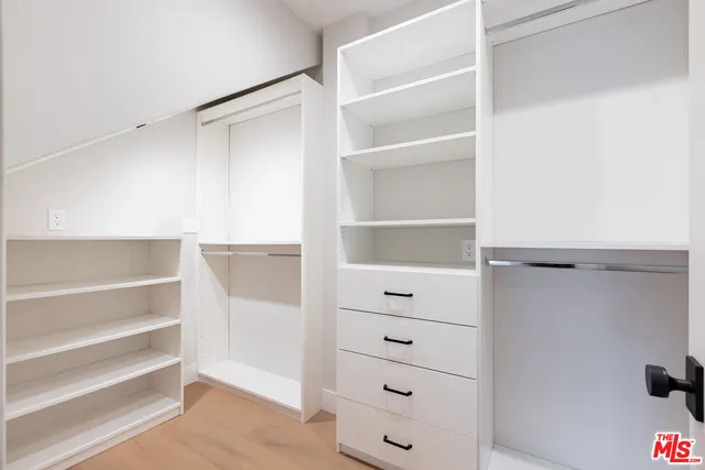 $8,500 | 2354 Riverside Drive, Los Angeles, CA 90039