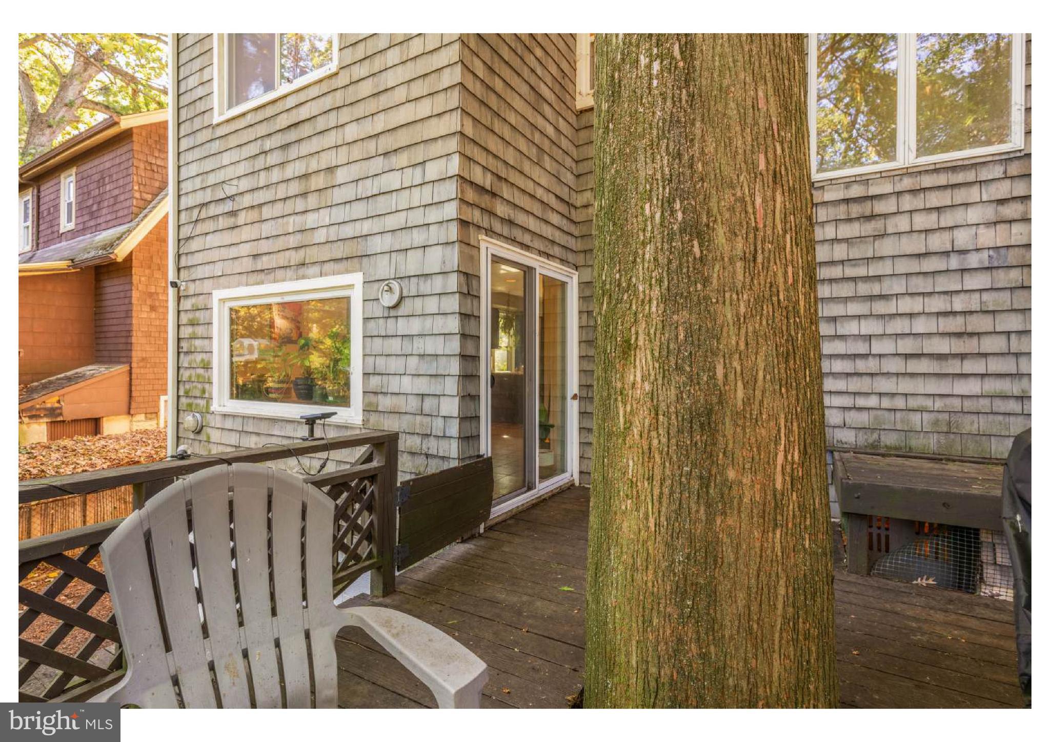 610 St Dunstans Road Baltimore, MD 21212 - Photo 37 of 44 a view of a house with backyard and sitting area