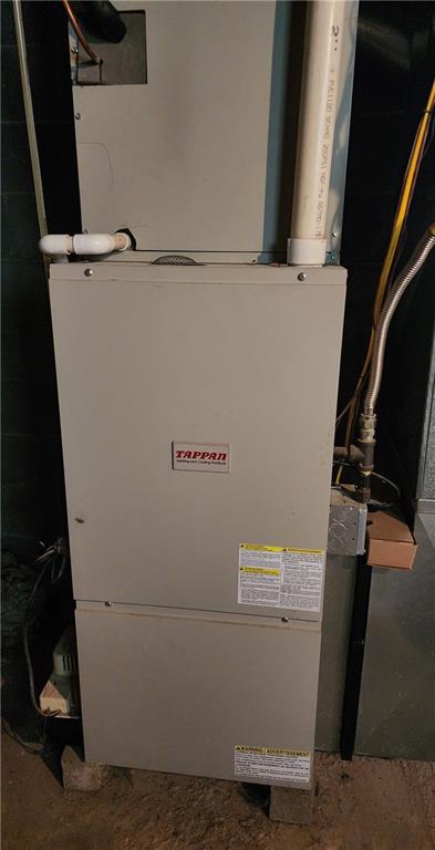 844 Rose Stop Road New Castle, PA 16101 - Photo 21 of 28 a close up of a storage and utility