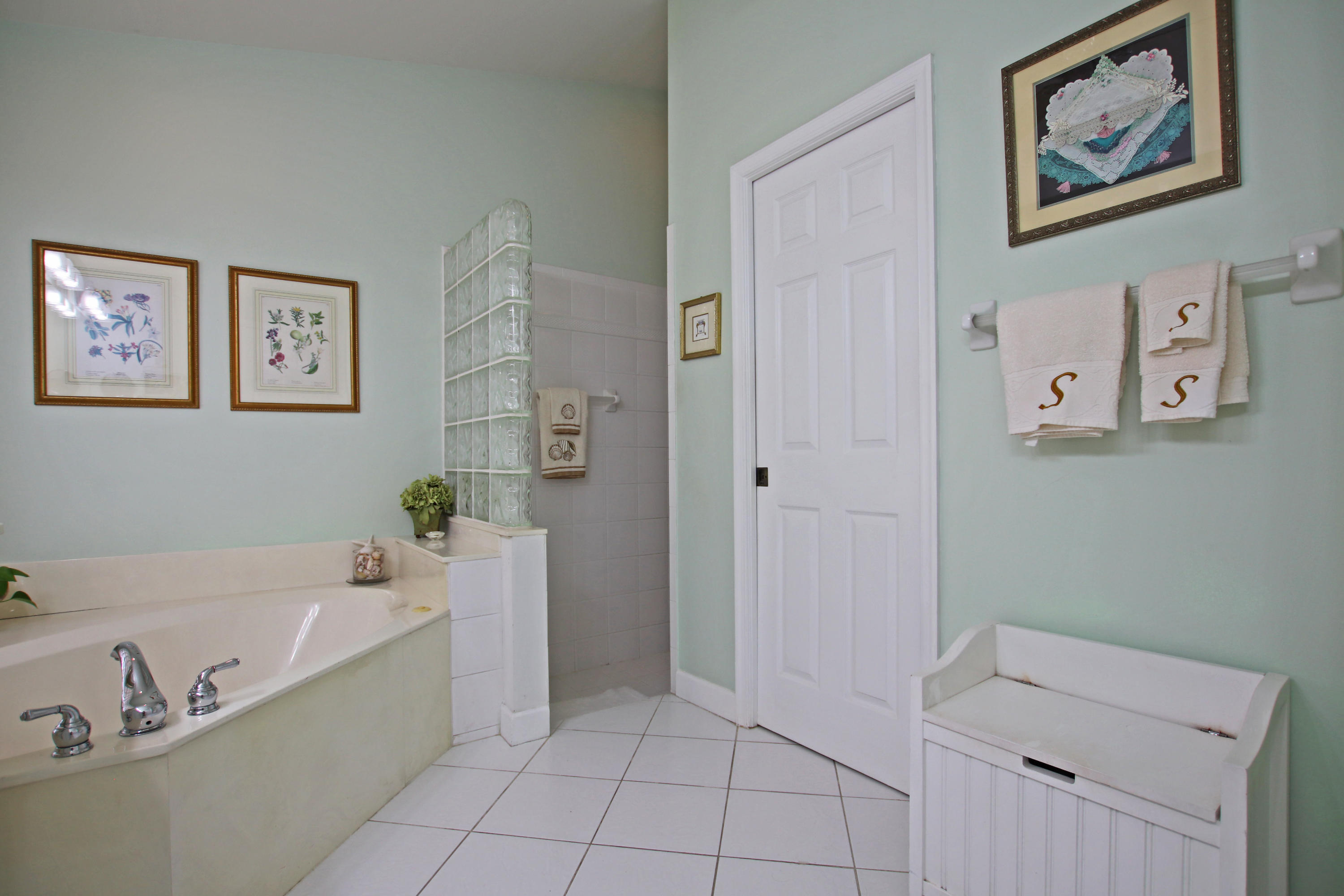 19017 Southeast Loxahatchee River Road Jupiter, FL 33458 - Photo 14 of 22 Master Bathroom IMG_6385