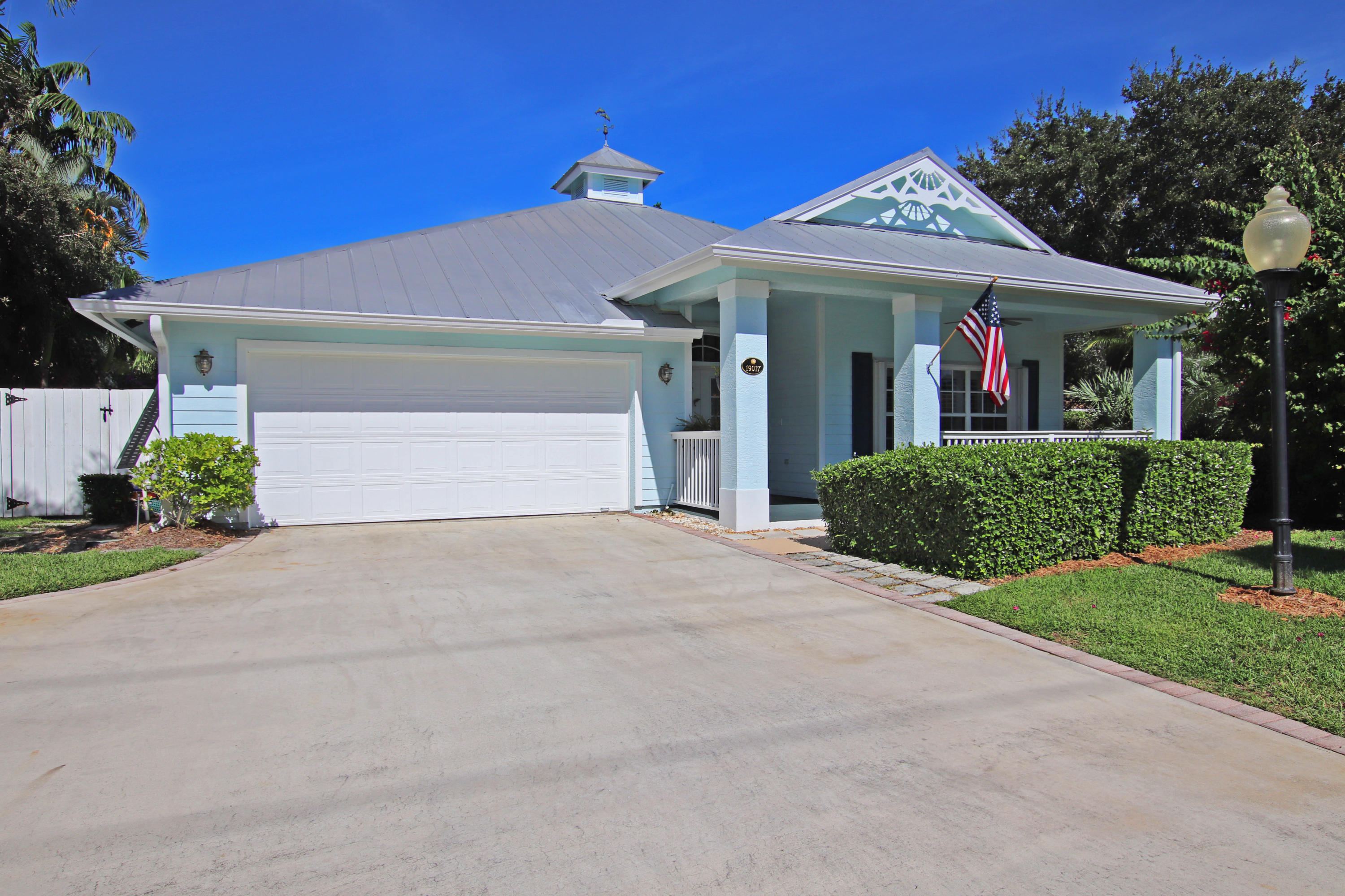 19017 Southeast Loxahatchee River Road Jupiter, FL 33458 - Photo 2 of 22 Front IMG_6514