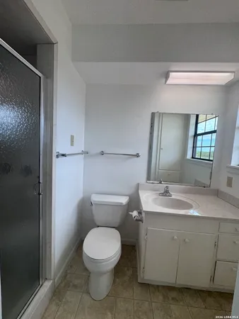 $2,200 | 899 Farm To Market 1346, La Vernia, TX 78121