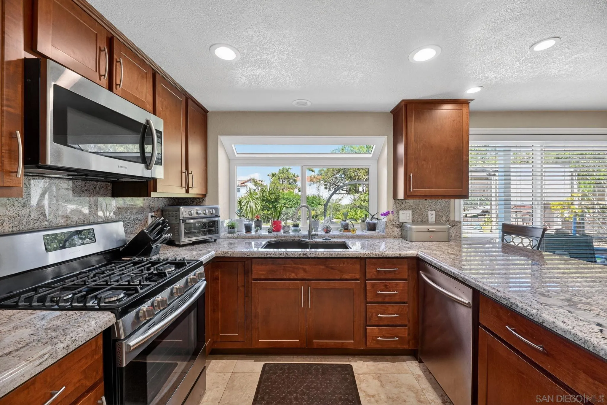5025 Viewridge Way Oceanside, CA 92056 - Photo 26 of 59