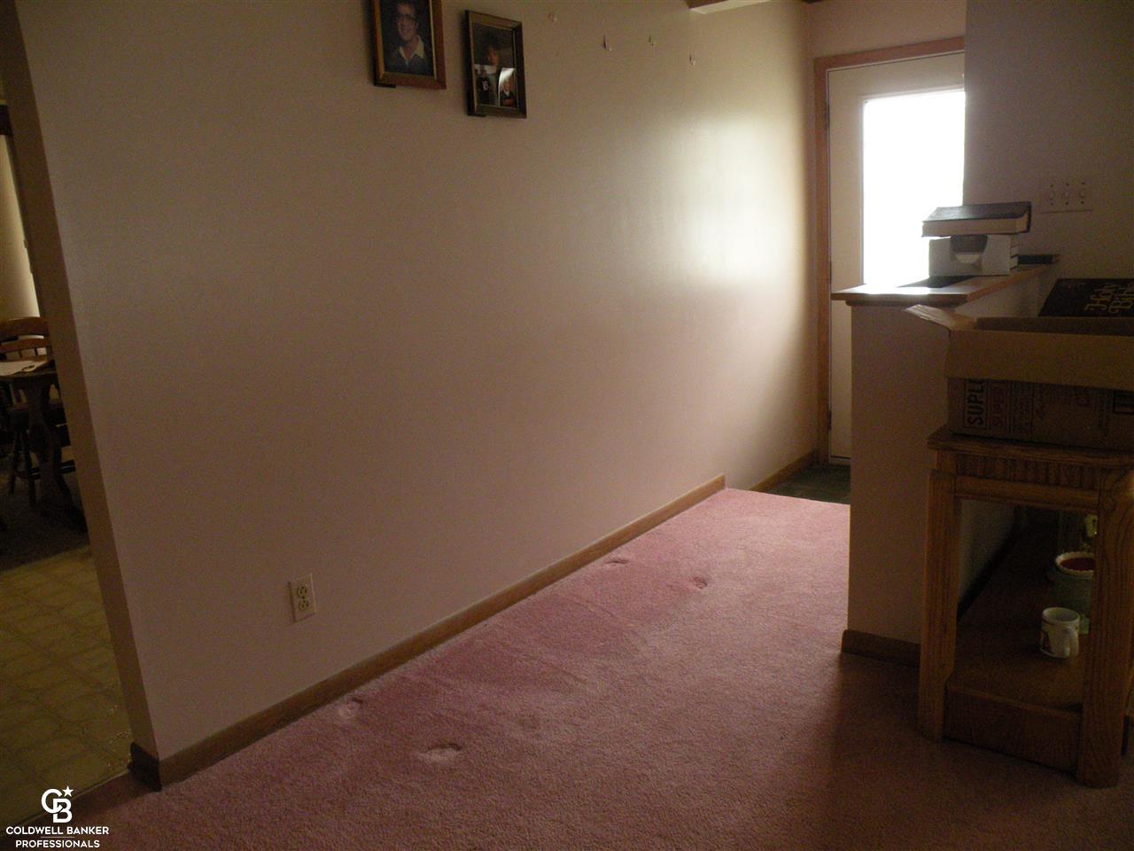 9490 Big Hand Road Columbus, MI 48063 - Photo 4 of 31 31393375-3.JPG