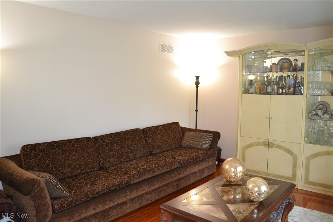 36145 Bainbridge Road Solon, OH 44139 - Photo 14 of 48 Gallery Image 14