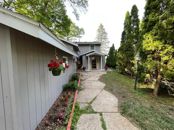 $640,000 | 6224 Red Oak Road, Mound, MN 55364