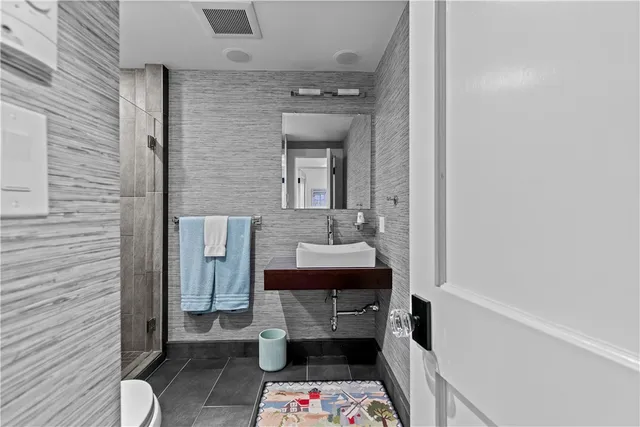 $1,295,000 | 75 Pelham Street, Unit B, Newport, RI 02840