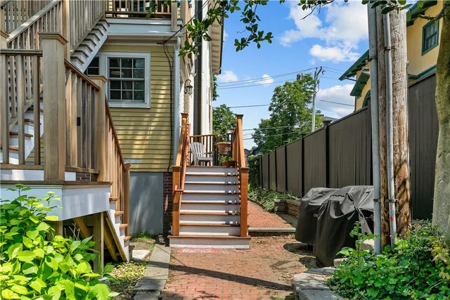 $1,295,000 | 75 Pelham Street, Unit B, Newport, RI 02840