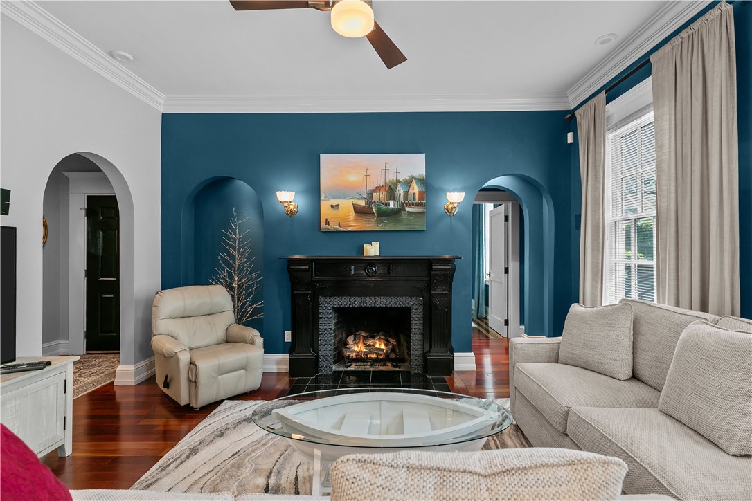 75 Pelham Street, Unit B Newport, RI 02840 - Photo 10 of 45