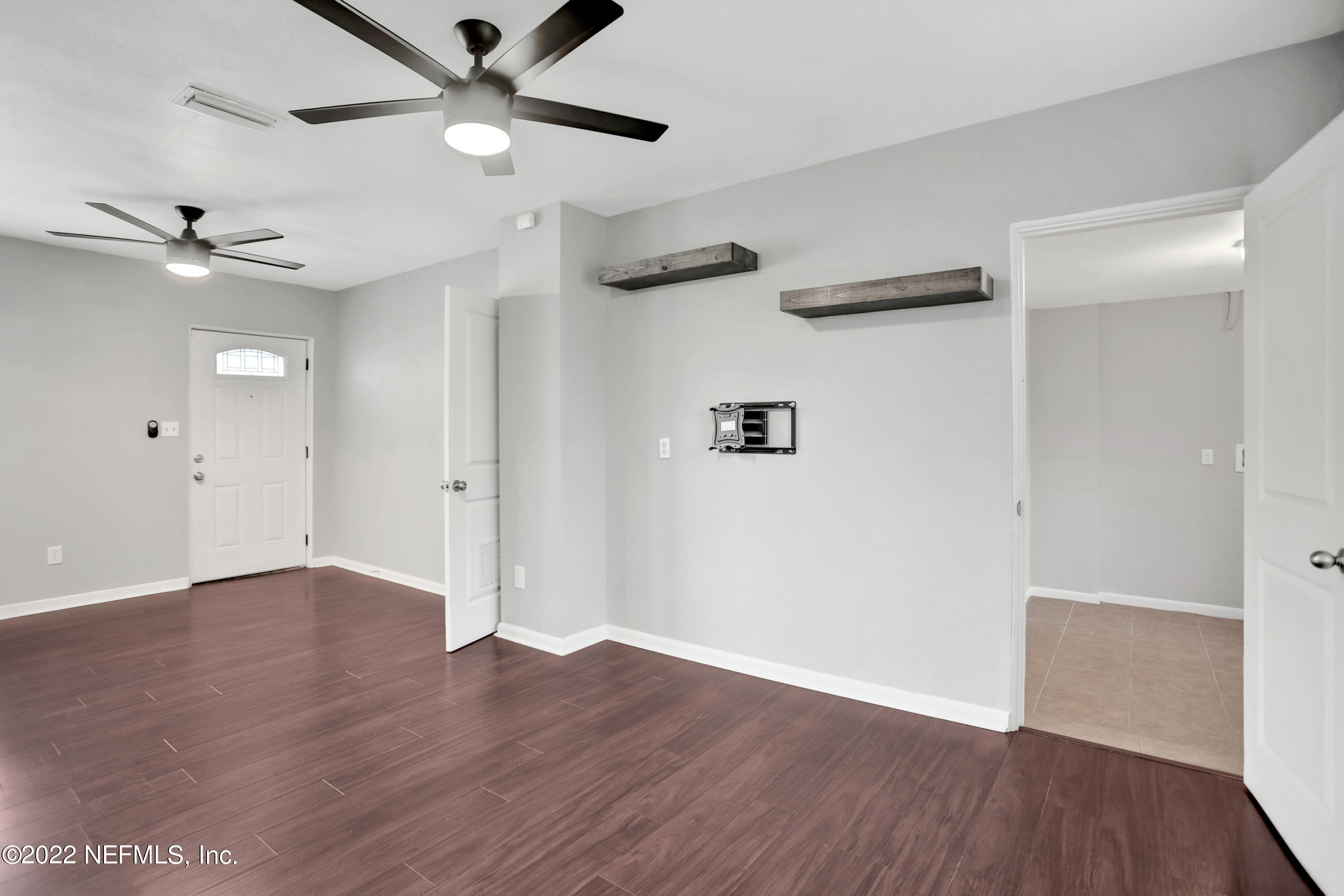 5663 Graywood Road Jacksonville, FL 32207 - Photo 9 of 30 LJ9A1754