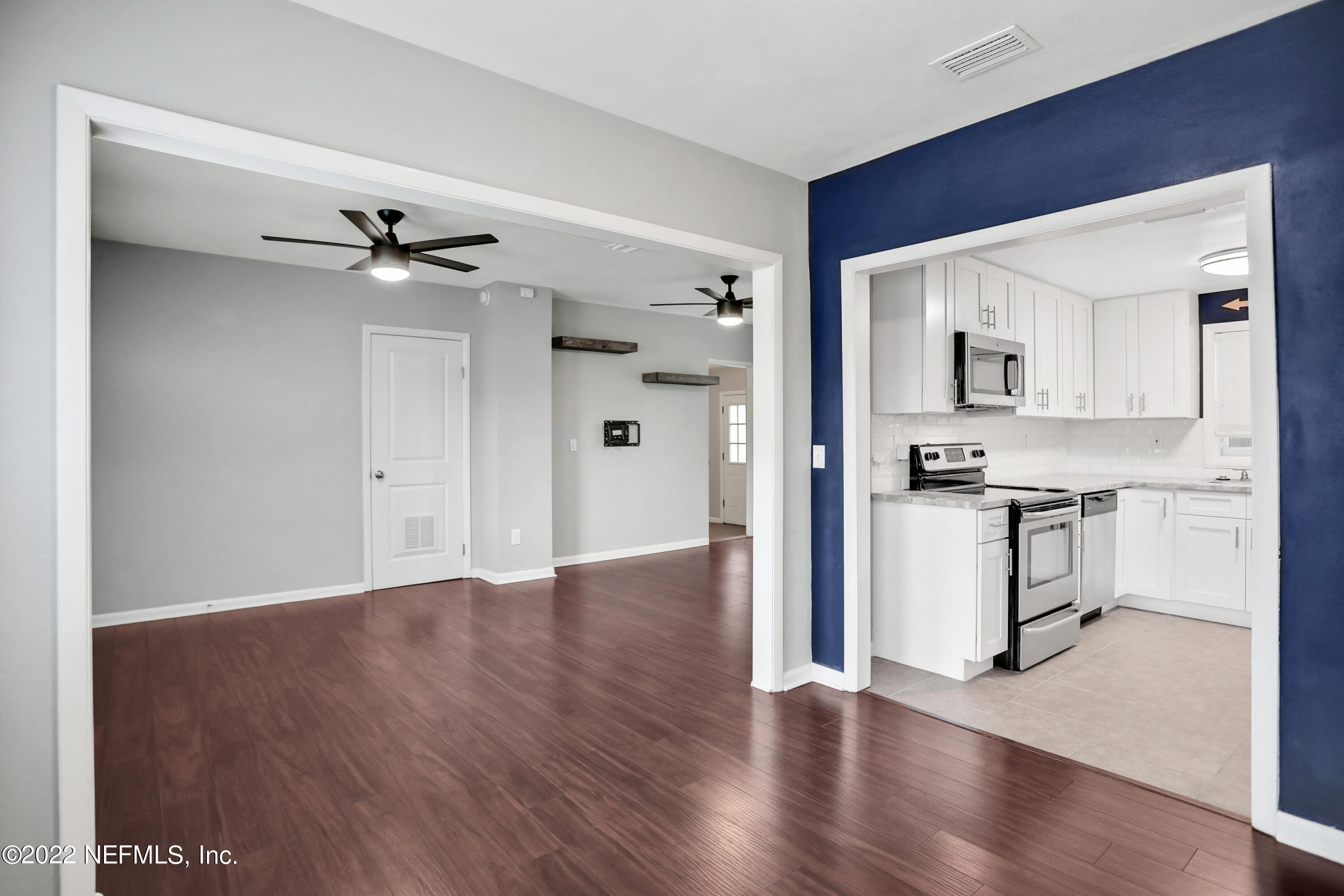 5663 Graywood Road Jacksonville, FL 32207 - Photo 10 of 30 LJ9A1770