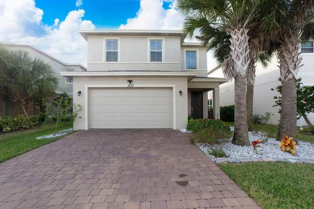 $2,600 | 1621 Northwest Cataluna Circle, Port St. Lucie, FL 34986