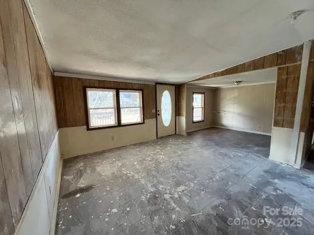 $214,900 | 97 Oakland Drive, Burnsville, NC 28714