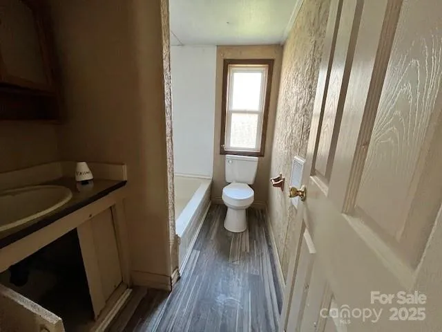 $214,900 | 97 Oakland Drive, Burnsville, NC 28714