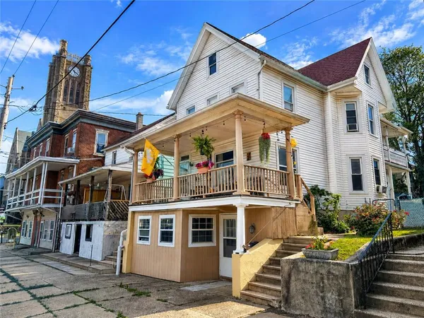 $215,000 | 182 South 2nd Street, Lehighton, PA 18235