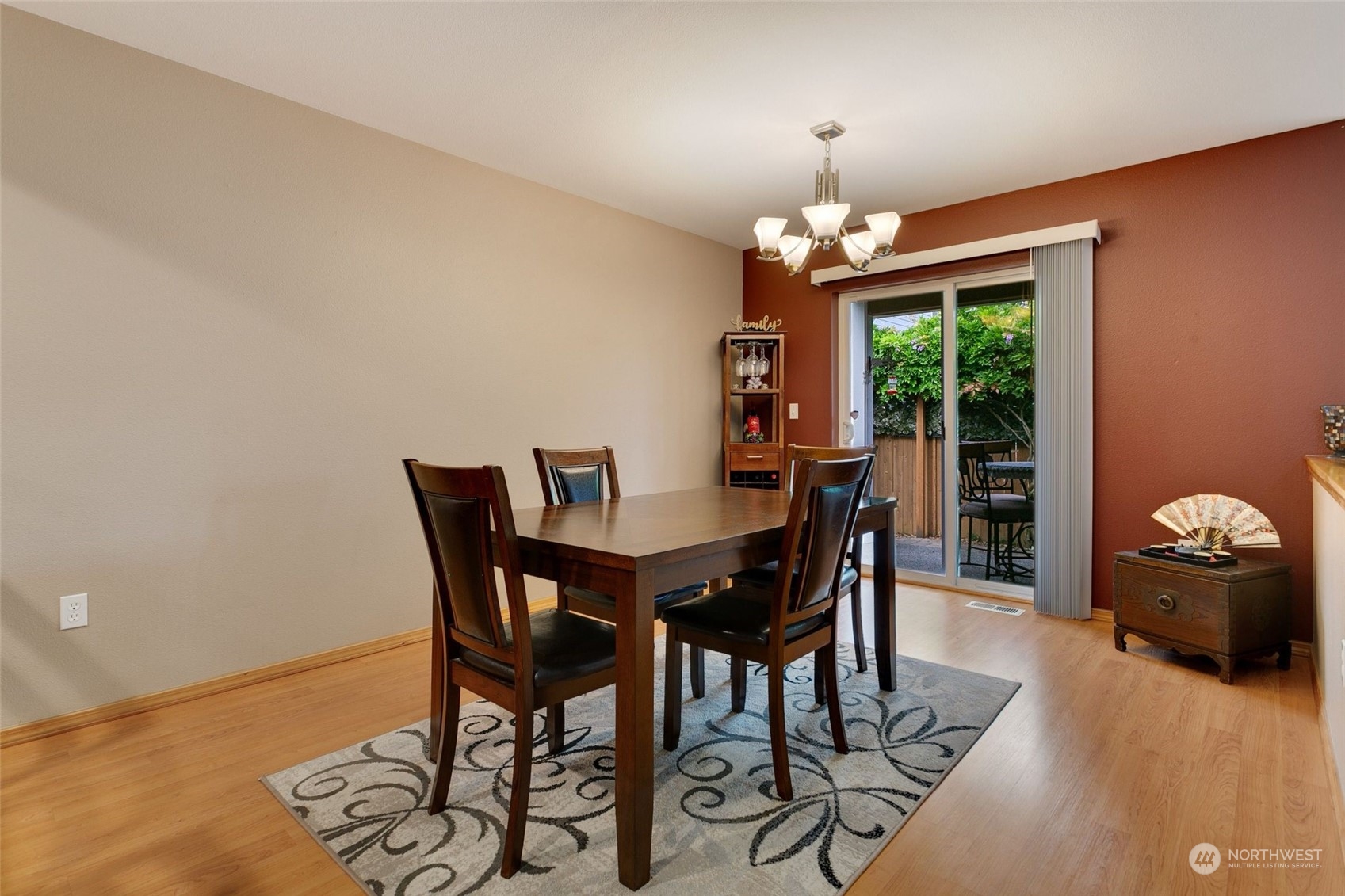 6619 Southeast 2nd Place Renton, WA 98059 - Photo 8 of 34 Gallery Image 8