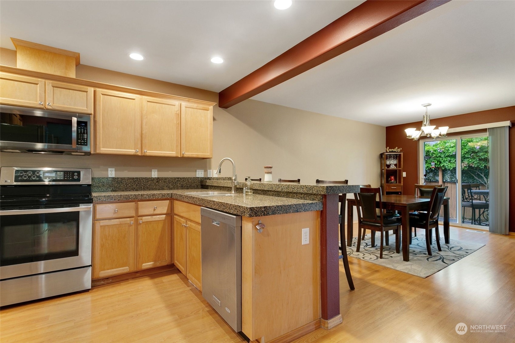 6619 Southeast 2nd Place Renton, WA 98059 - Photo 9 of 34 Gallery Image 9