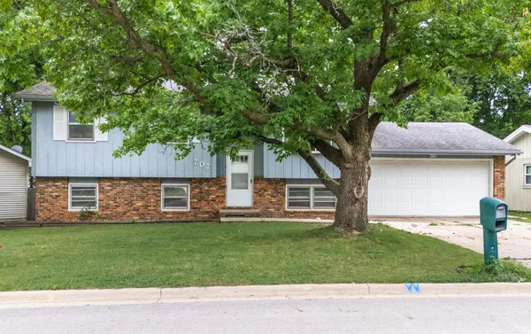 $225,000 | 707 Chester Drive, Normal, IL 61761