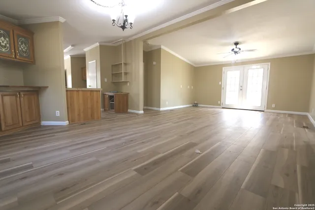 $1,650 | 221 Lost Trail Drive, La Vernia, TX 78121