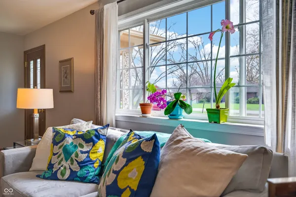 $345,000 | 1010 Driftwood Avenue, Columbus, IN 47203