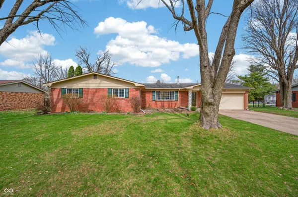 $345,000 | 1010 Driftwood Avenue, Columbus, IN 47203