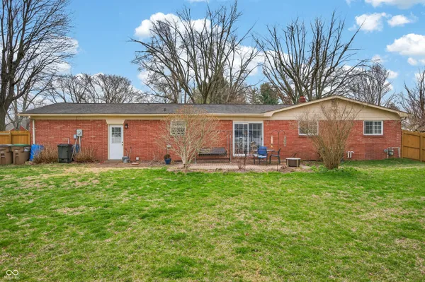$345,000 | 1010 Driftwood Avenue, Columbus, IN 47203