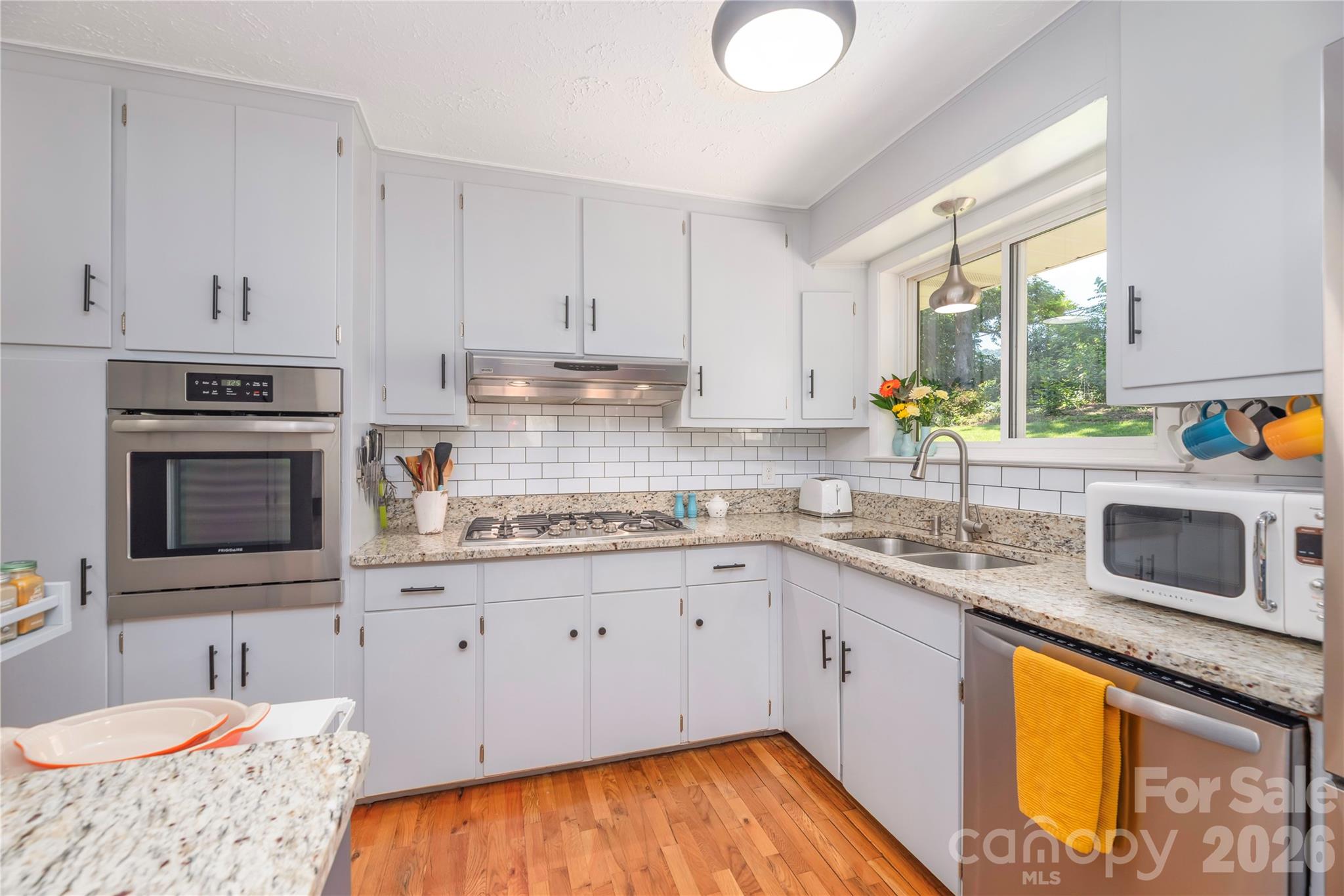 90 Bell Road Asheville, NC 28805 - Photo 14 of 32 Gallery Image 14