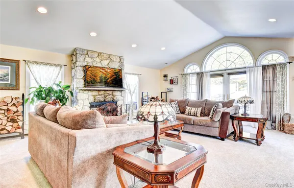 $619,000 | 99 South Main Street, Florida, NY 10921