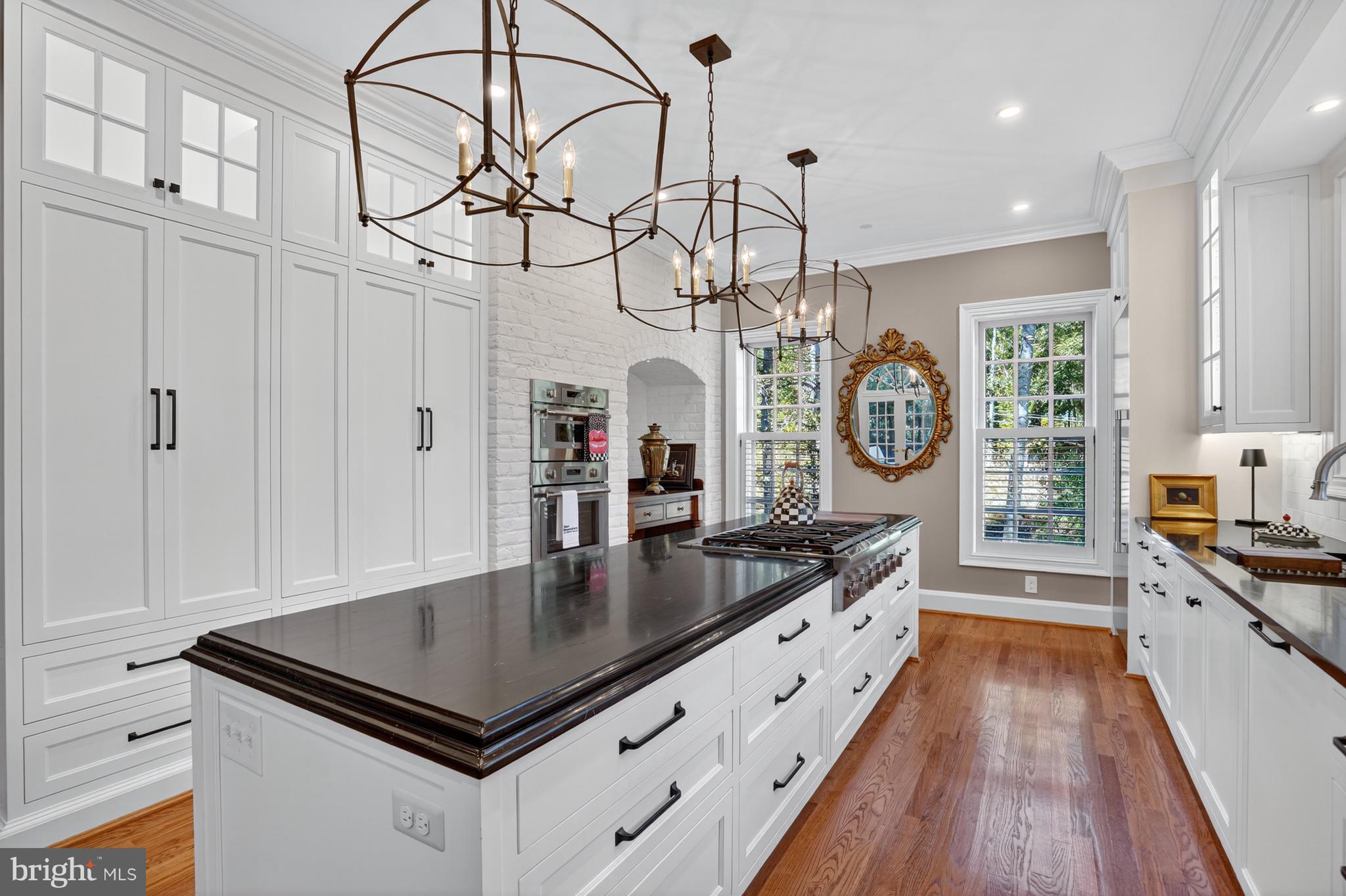 921 Towlston Road McLean, VA 22102 - Photo 15 of 42 Kitchen