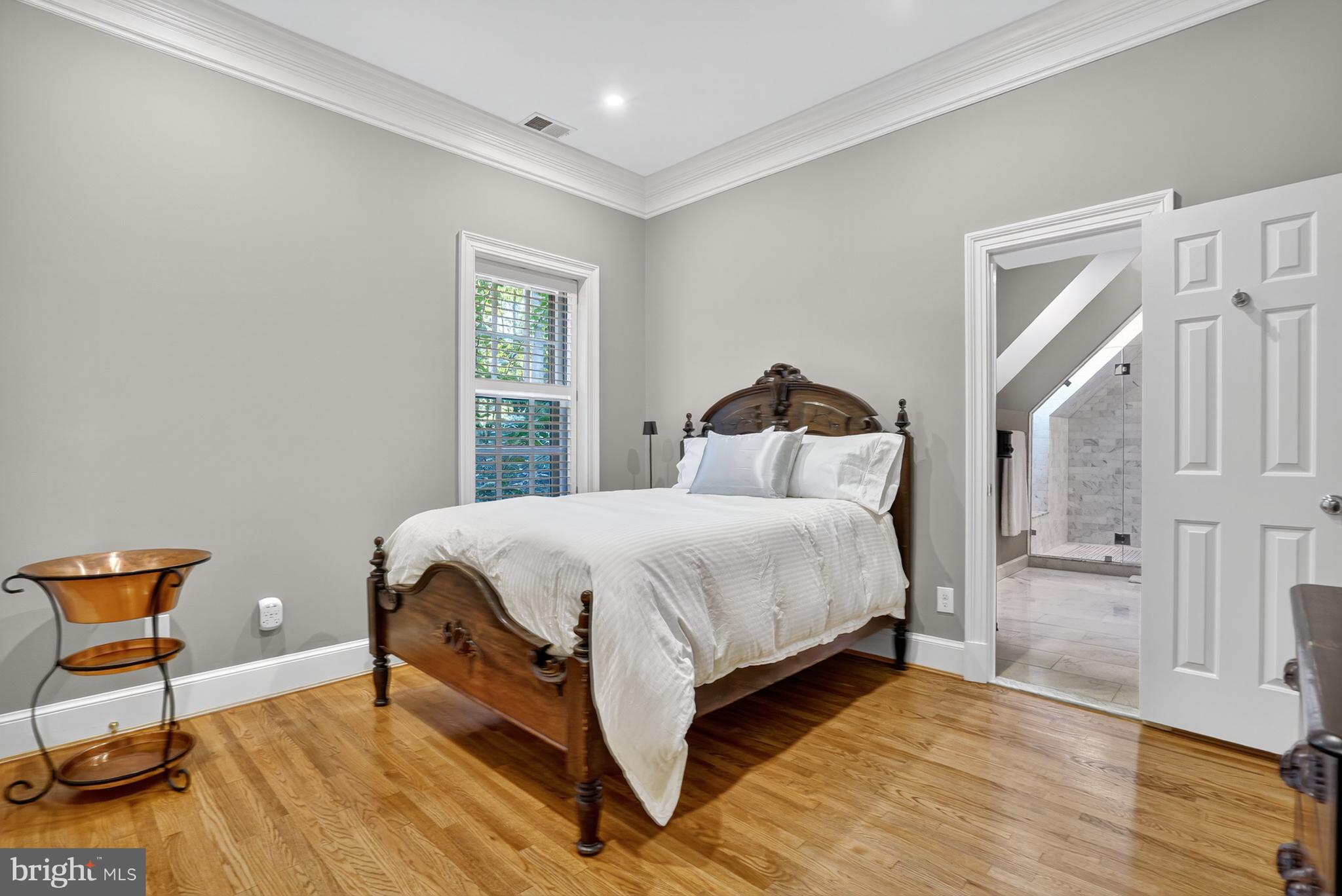 921 Towlston Road McLean, VA 22102 - Photo 27 of 42 Bedroom #2