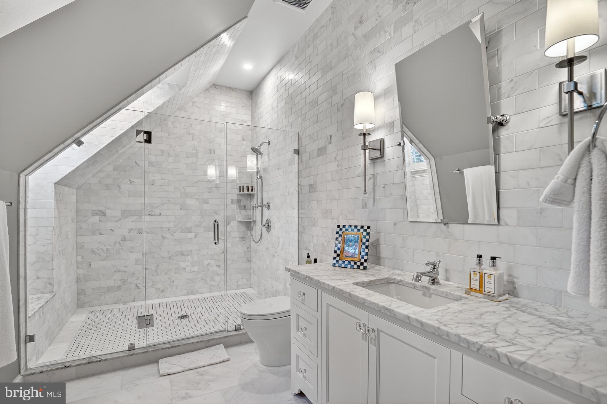 921 Towlston Road McLean, VA 22102 - Photo 28 of 42 Bath