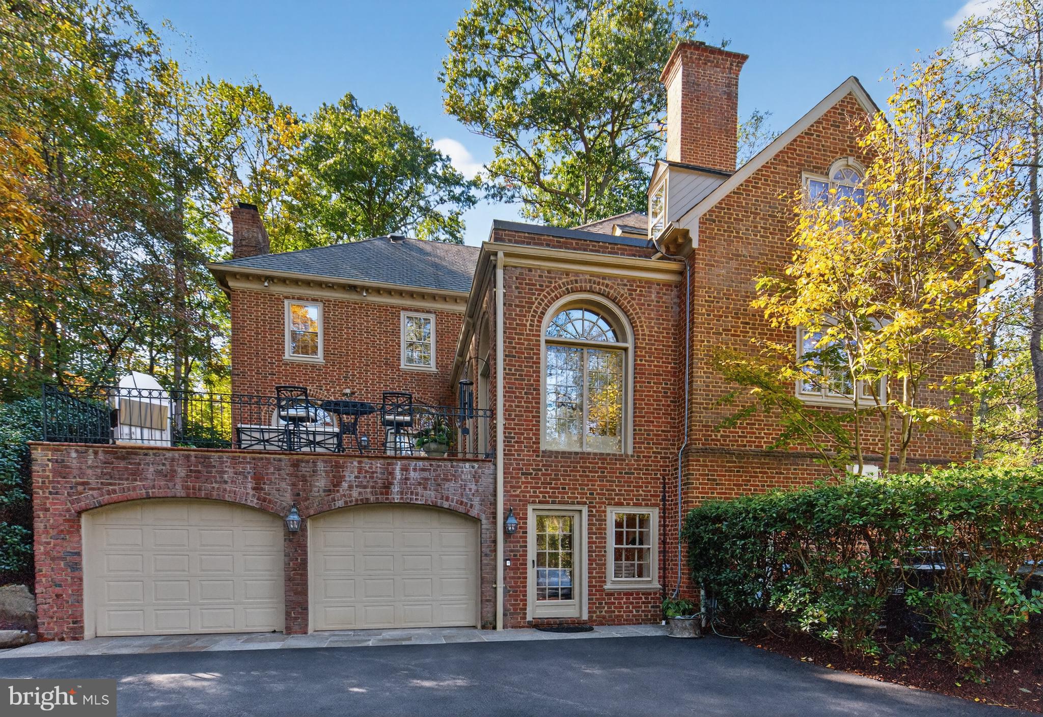 921 Towlston Road McLean, VA 22102 - Photo 41 of 42 Side Exterior&