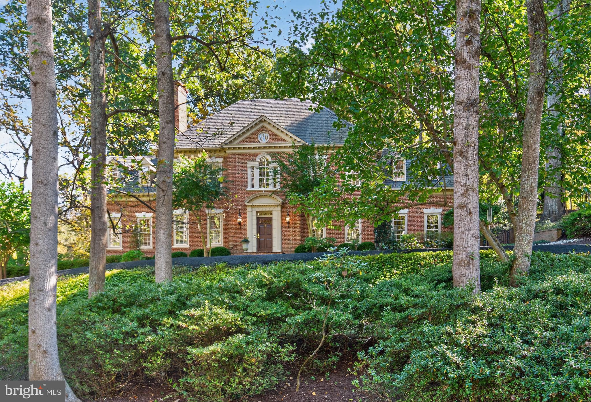 921 Towlston Road McLean, VA 22102 - Photo 42 of 42 Front Exterior