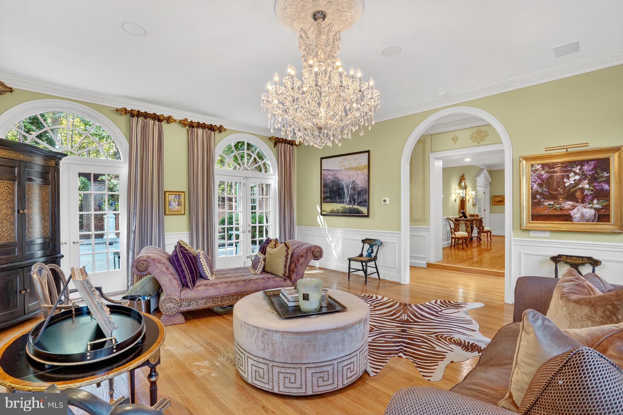 921 Towlston Road McLean, VA 22102 - Photo 10 of 42 Family Room