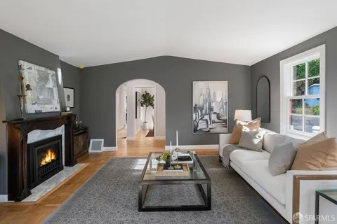 $1,745,000 | 685 Corbett Avenue, San Francisco, CA 94114