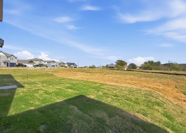 $2,200 | 501 Sycamore Court, Granbury, TX 76048