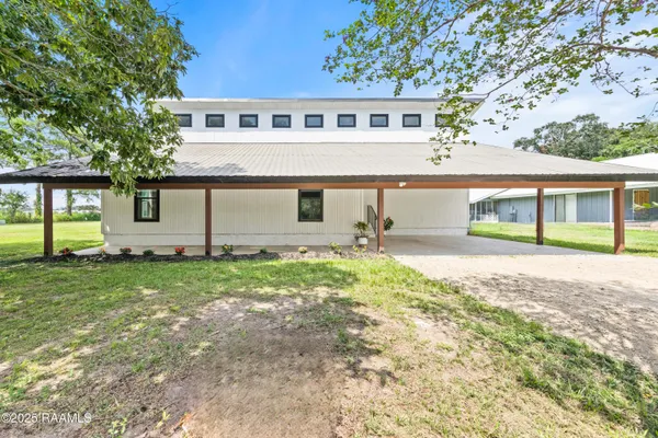 $275,000 | 1100 F Vieux Jacquet Road, Broussard, LA 70518