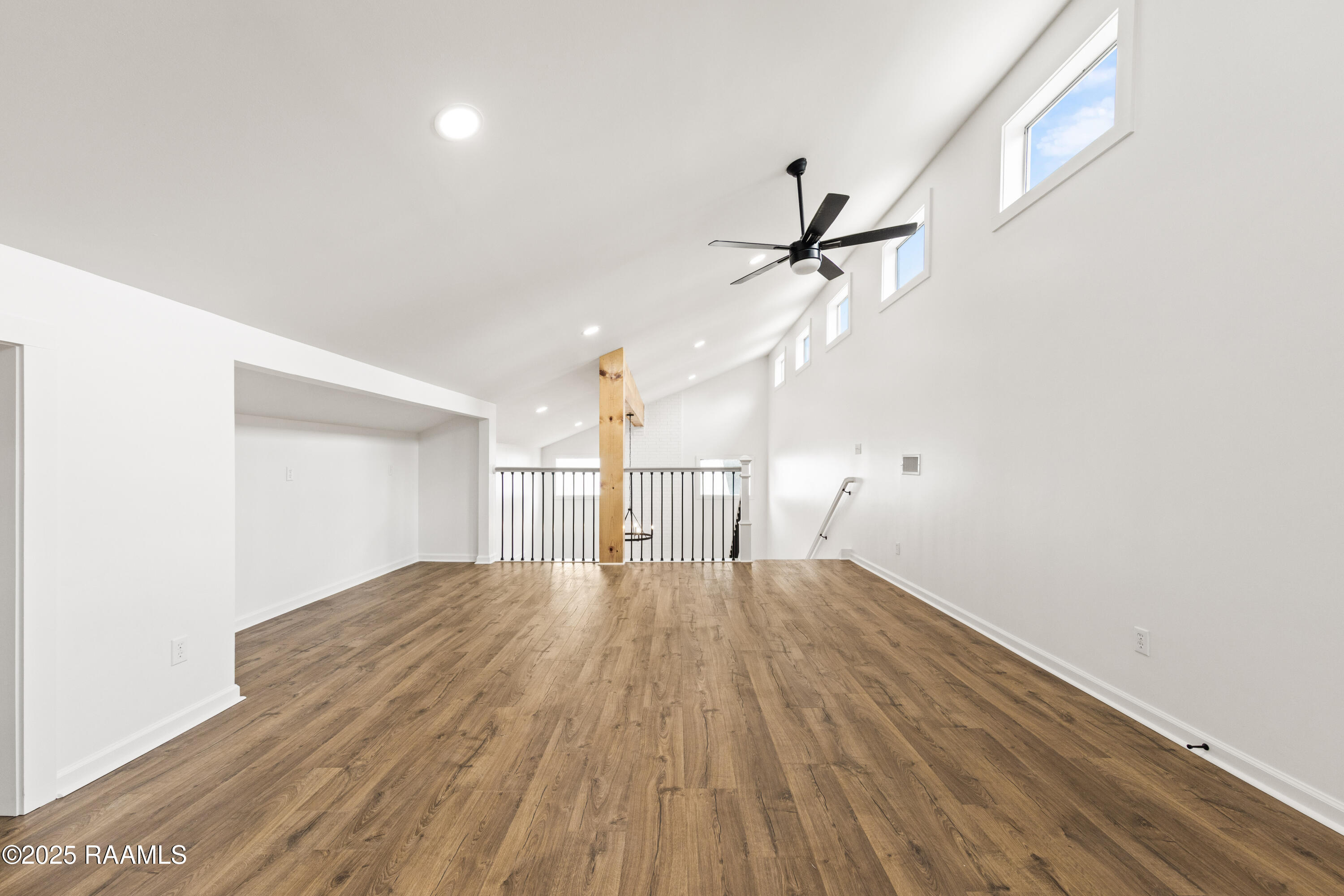 1100 F Vieux Jacquet Road Broussard, LA 70518 - Photo 32 of 51 Loft Area