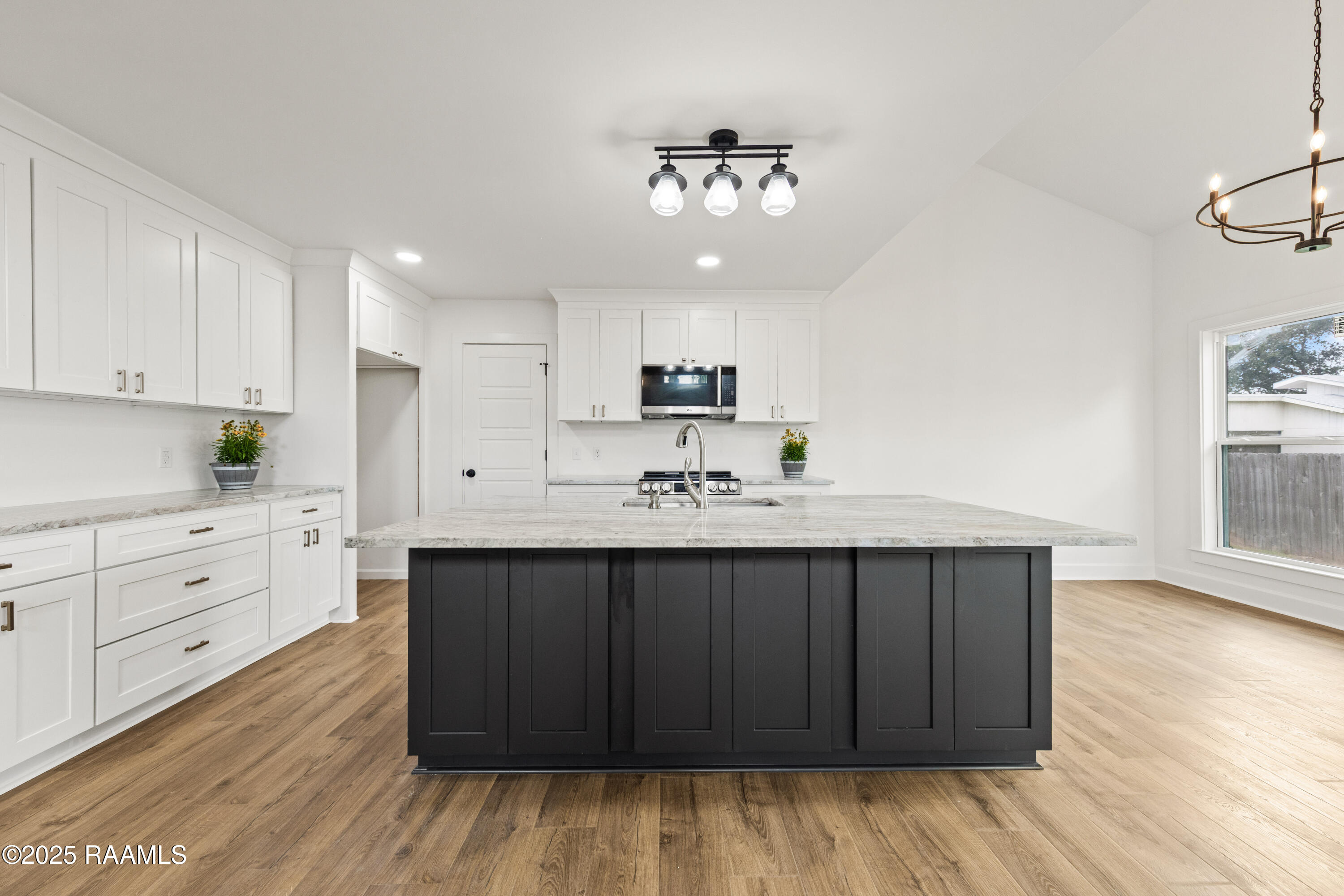 1100 F Vieux Jacquet Road Broussard, LA 70518 - Photo 7 of 51 Kitchen