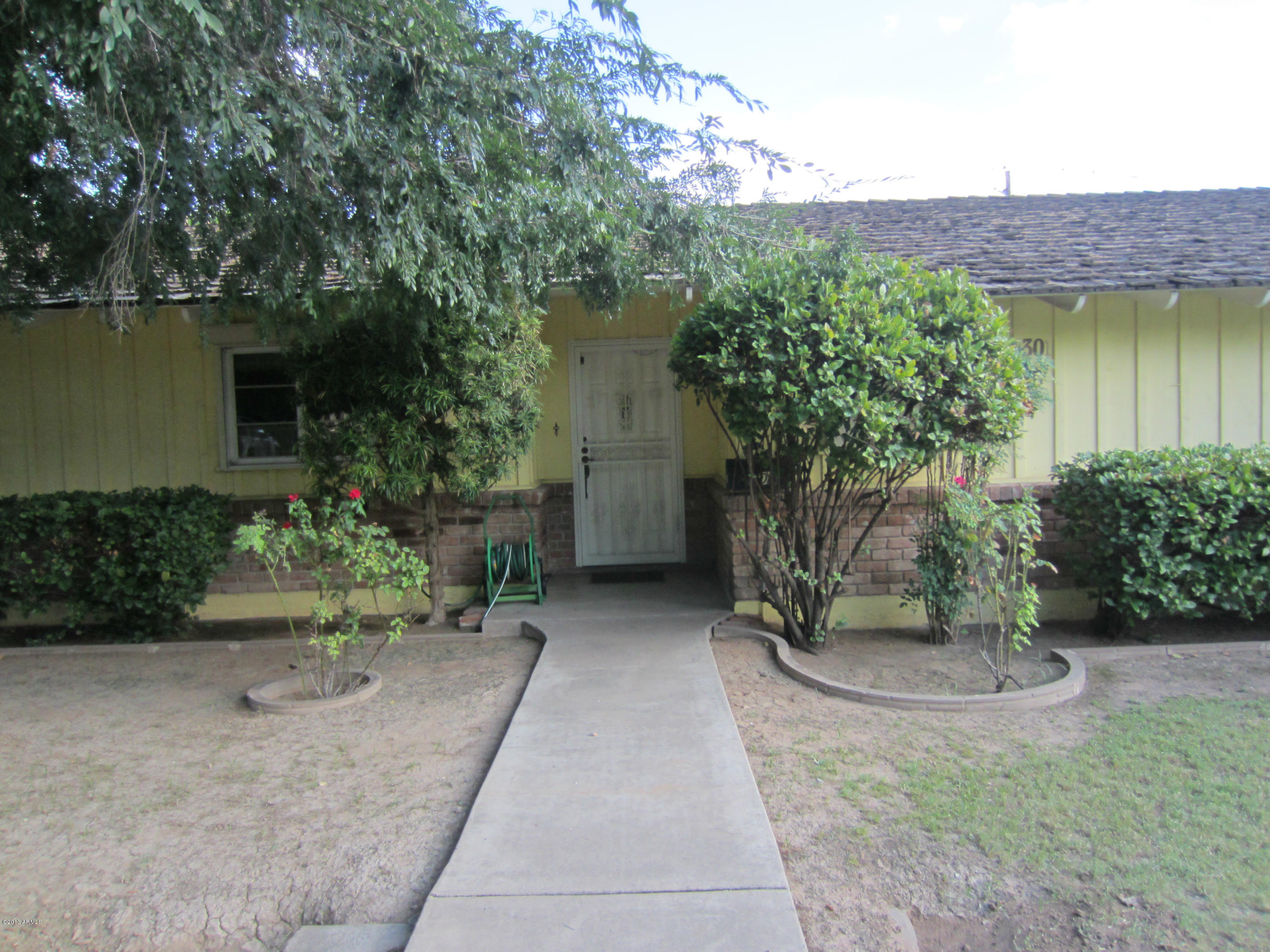 301 E lamar 020