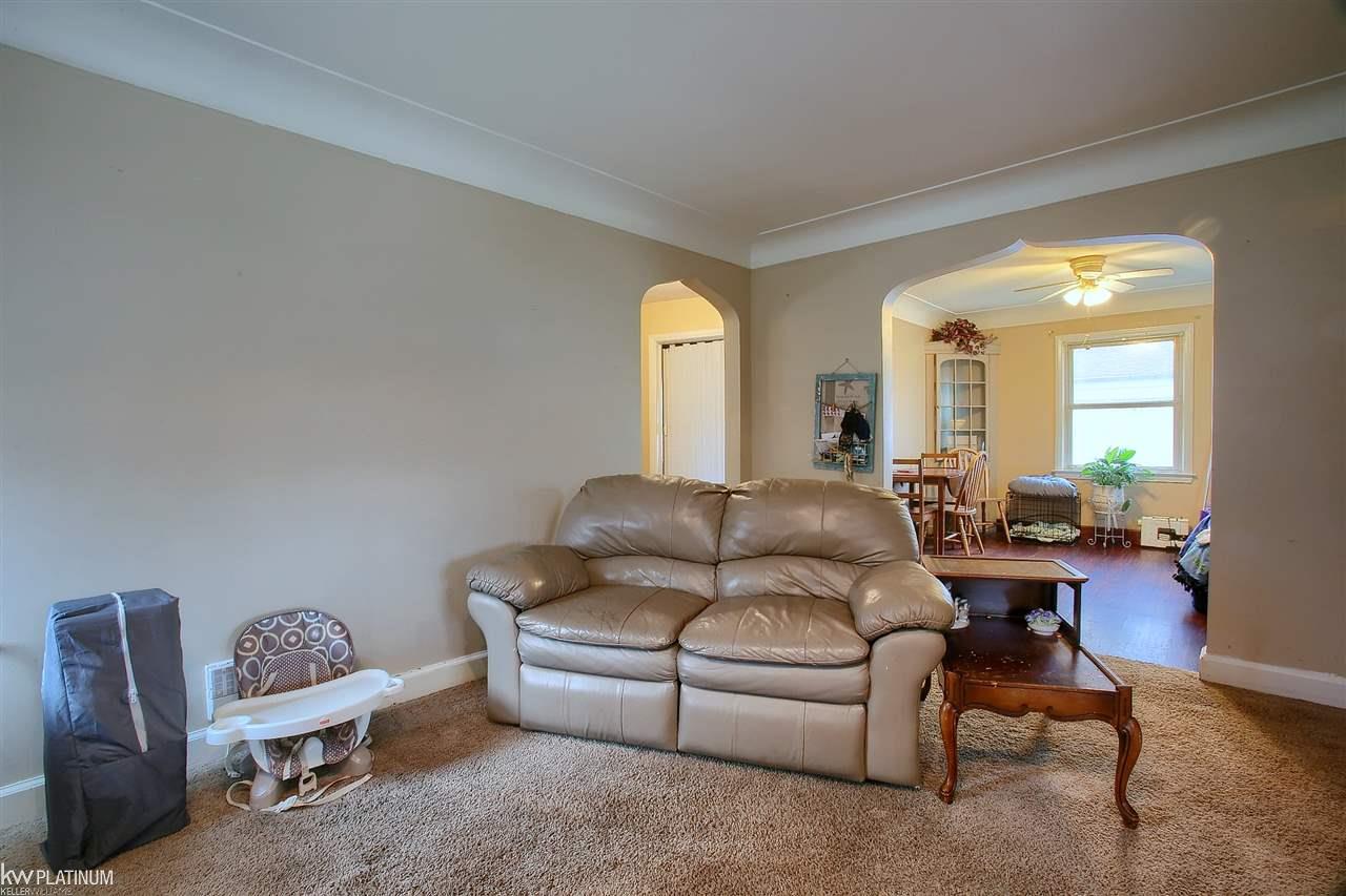 29769 Ruthdale Street Roseville, MI 48066 - Photo 5 of 28 50028345-4.JPG
