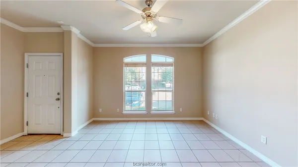 $2,400 | 305 Holleman Drive, Unit 1306, College Station, TX 77840