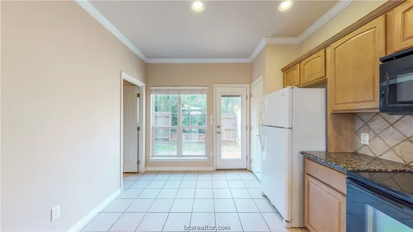 $2,400 | 305 Holleman Drive, Unit 1306, College Station, TX 77840