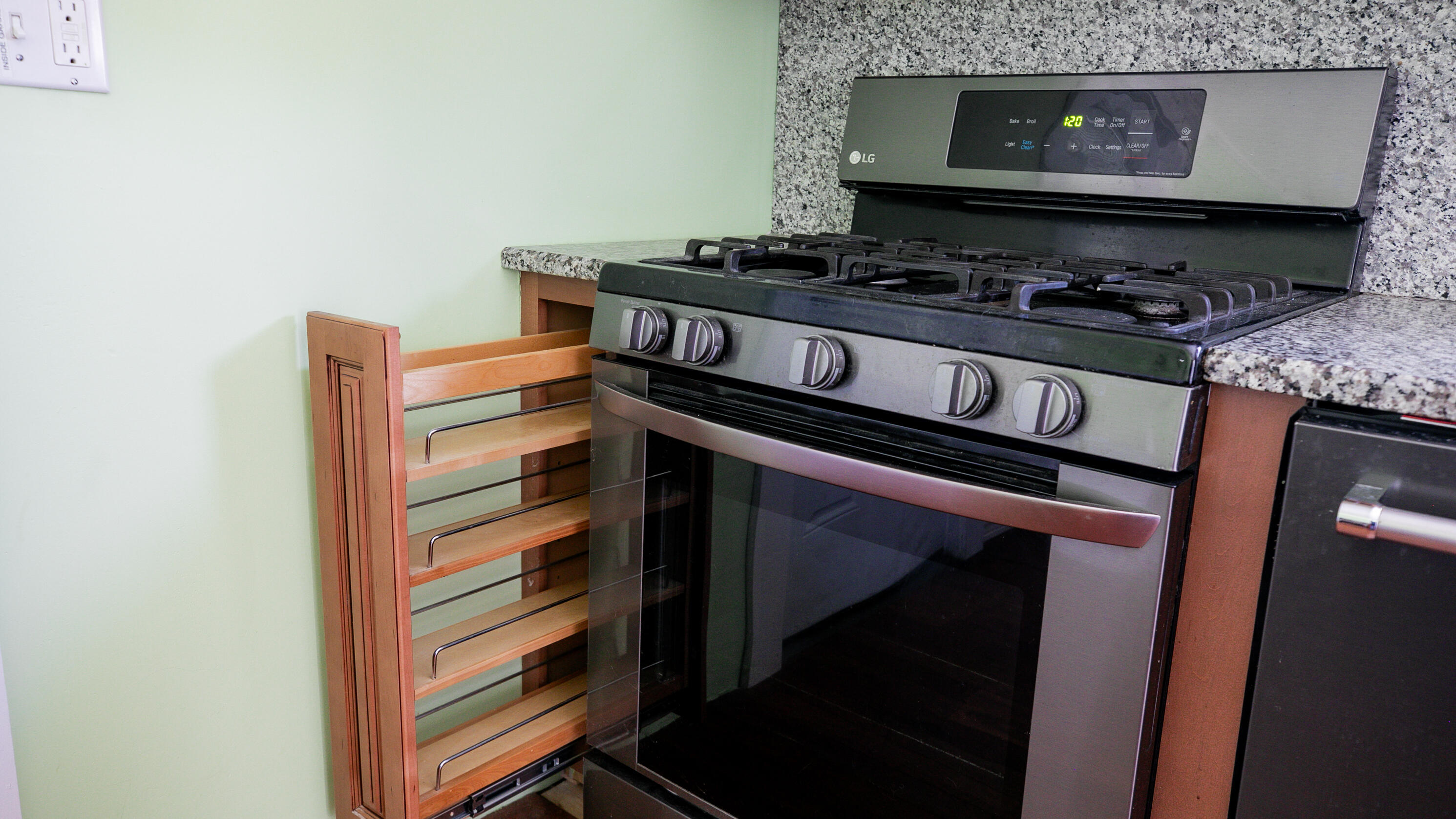 247 Burleigh Road Bangor, ME 04401 - Photo 12 of 88 247BurleighRdBangor_jan_2026-37